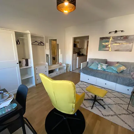 Skylark Cozy アパート *